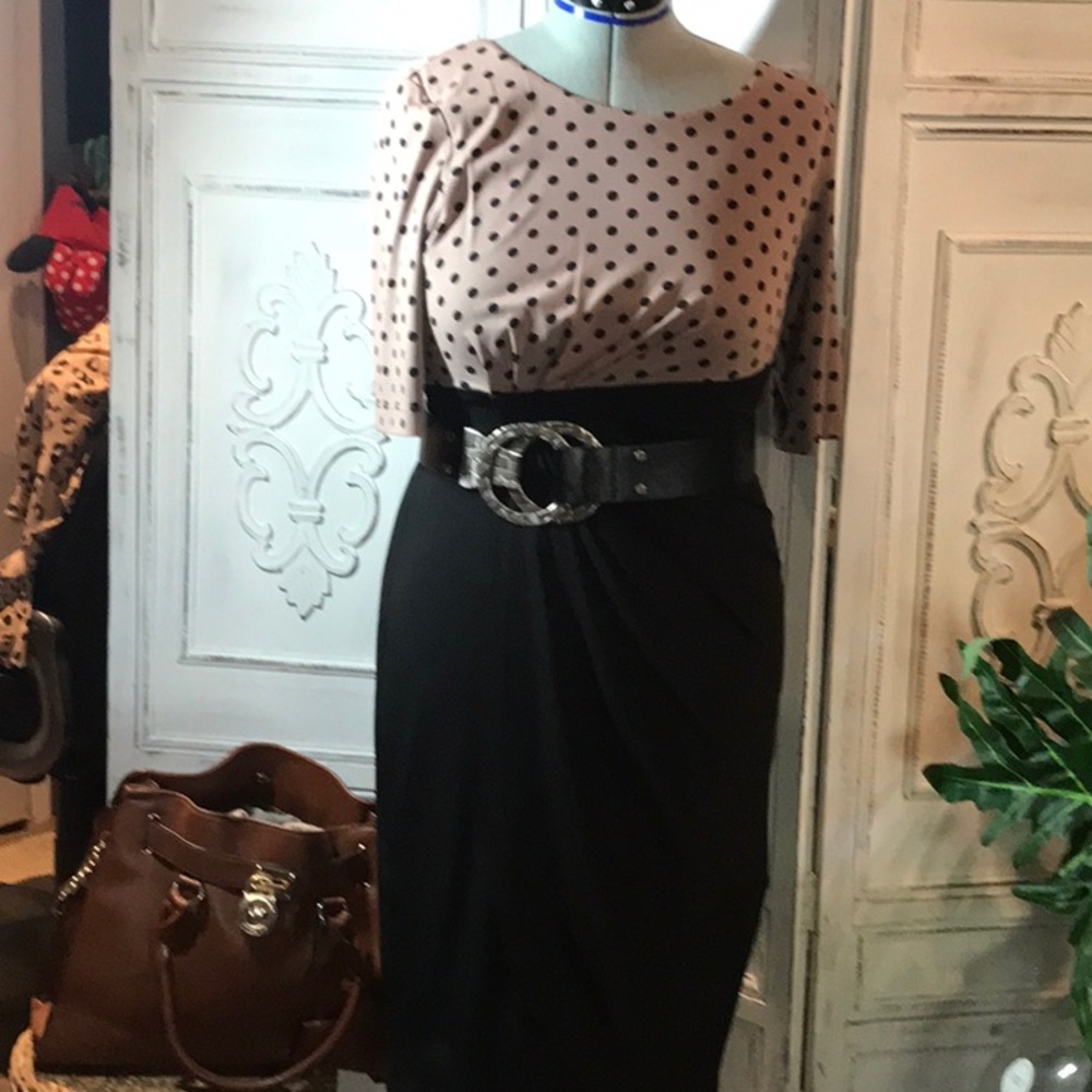 Dress - Picture 3 of 3